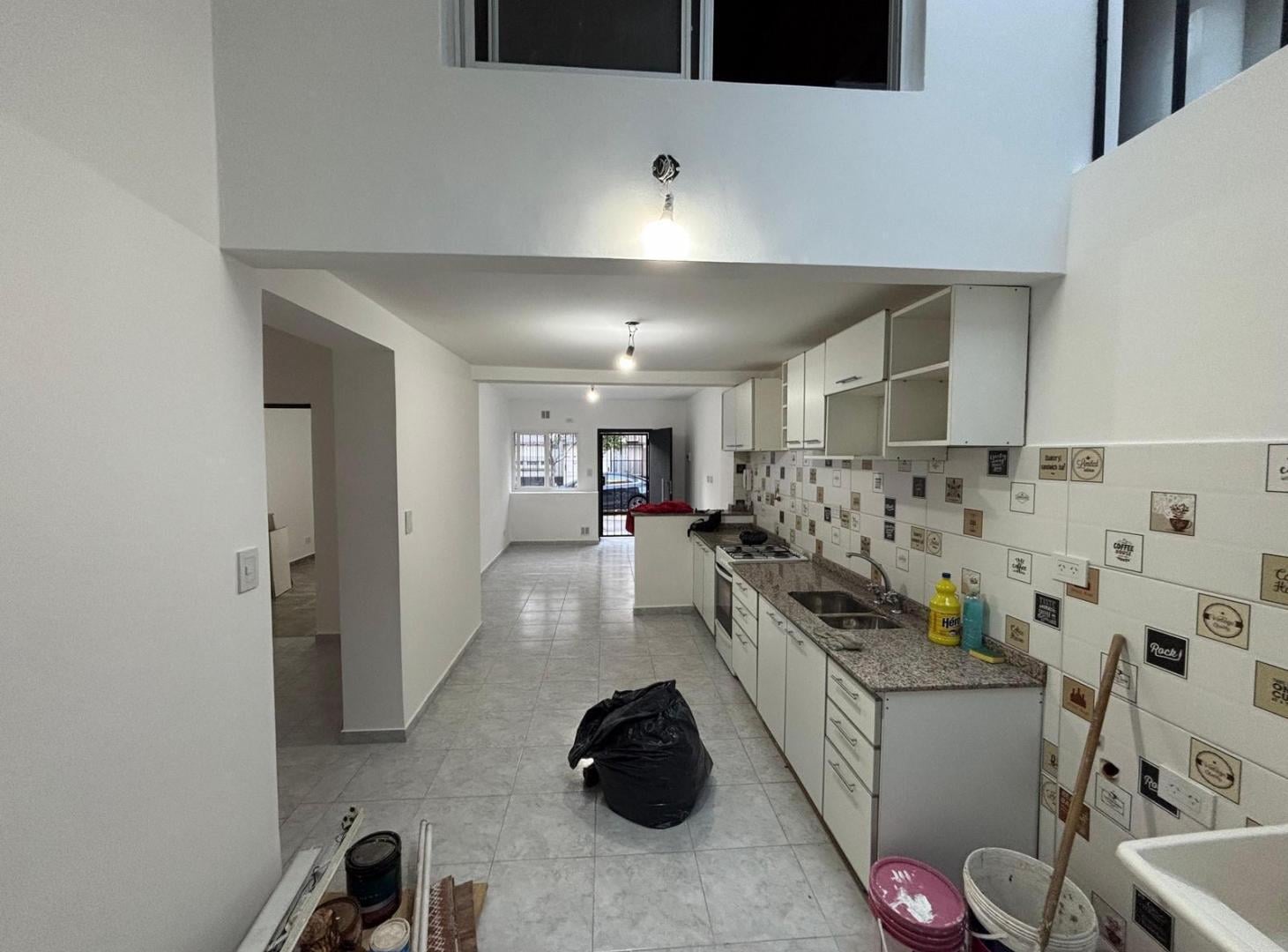 Foto de VENTA - PH - TRES AMBIENTES - ENTRADA INDEPENDIENTE - SIN EXPENSAS, imagen 3