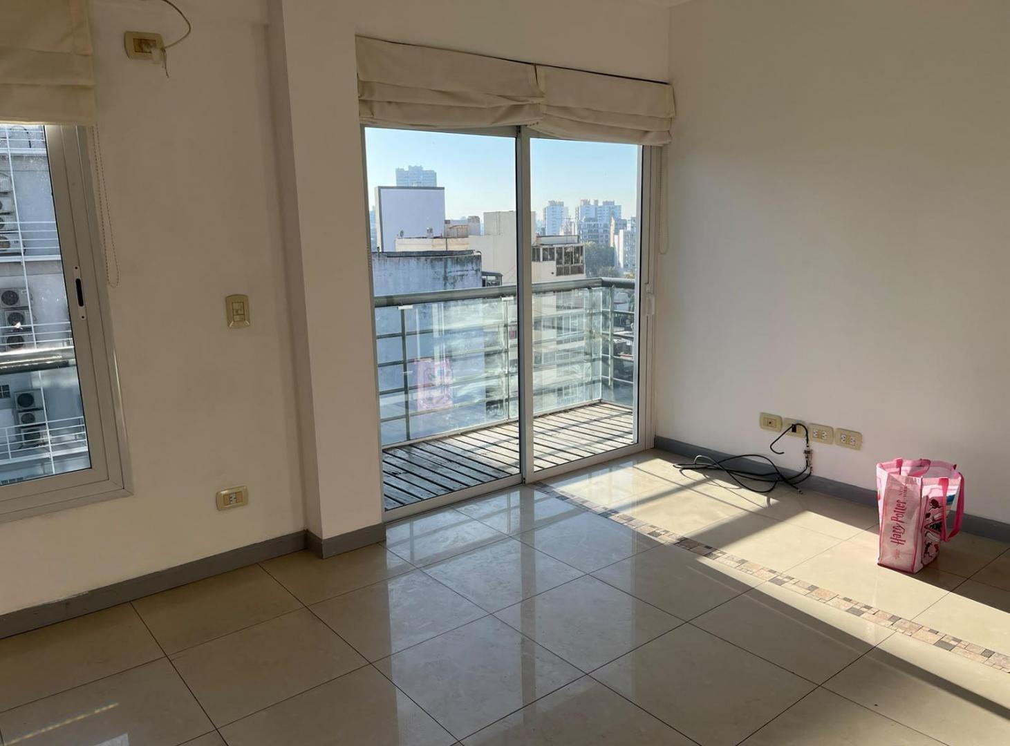 Foto de ALQUILER - DEPARTAMENTO - DOS AMBIENTES - BALCÓN - LAVADERO - VILLA LURO, imagen 1