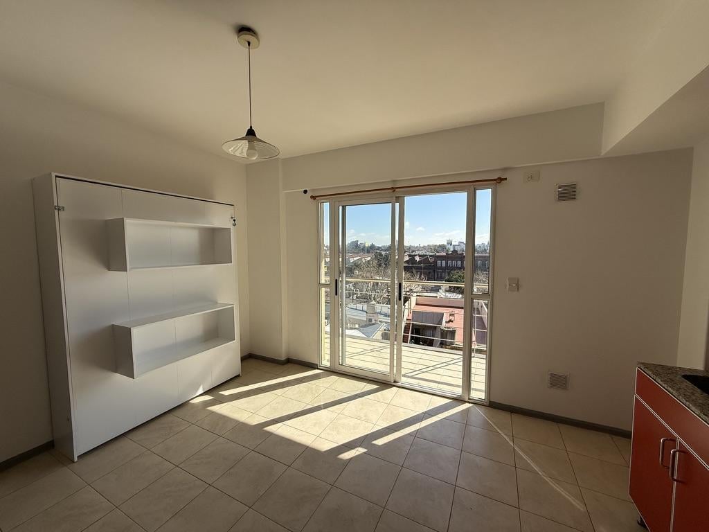 Foto de ALQUILER - DEPARTAMENTO - MONOAMBIENTE - LUMINOSO - BALCÓN - LINIERS, imagen 5