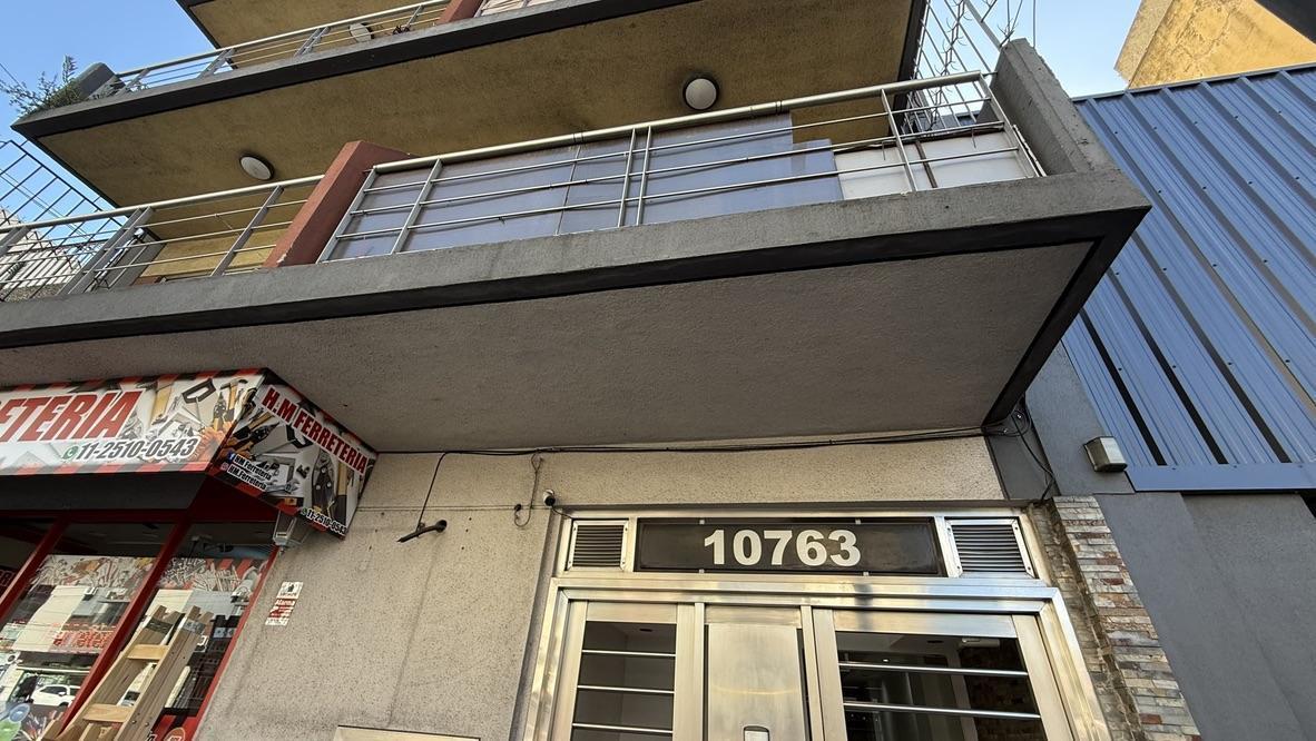 Foto de ALQUILER - DEPARTAMENTO - MONOAMBIENTE - LUMINOSO - BALCÓN - LINIERS, imagen 3