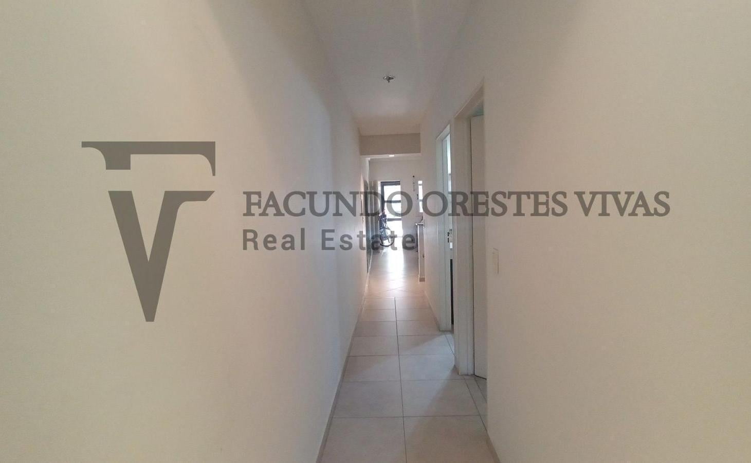 Foto de VENTA - PH - CUATRO AMBIENTES - LINIERS - COCHERA - PATIO, imagen 3