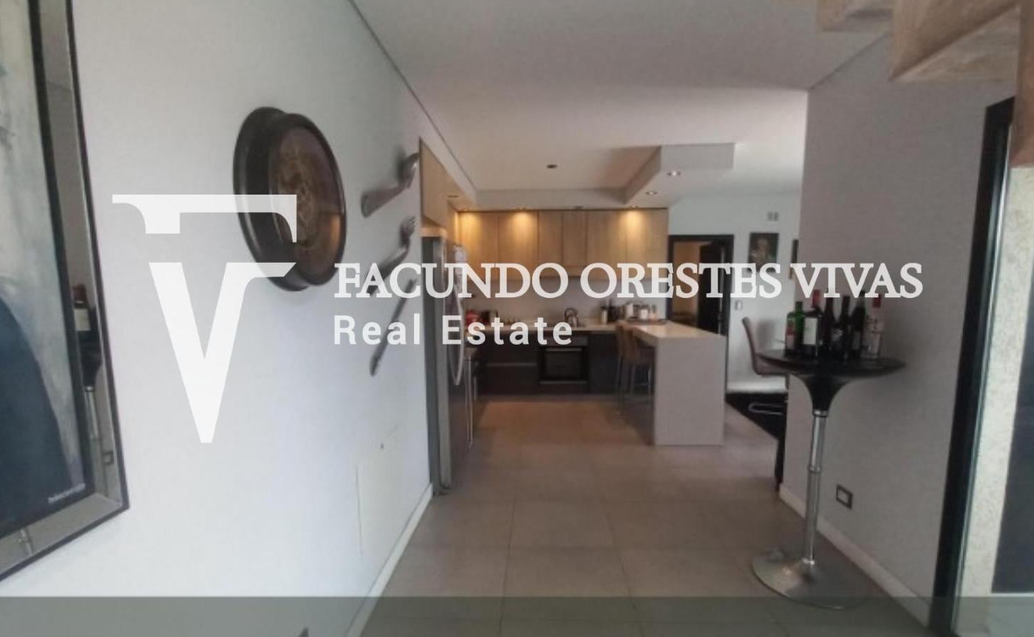 Foto de VENTA-CASA-SEIS AMBIENTES-PILETA-PARRILLA-VISTA AL LAGO-BARRIO, imagen 5