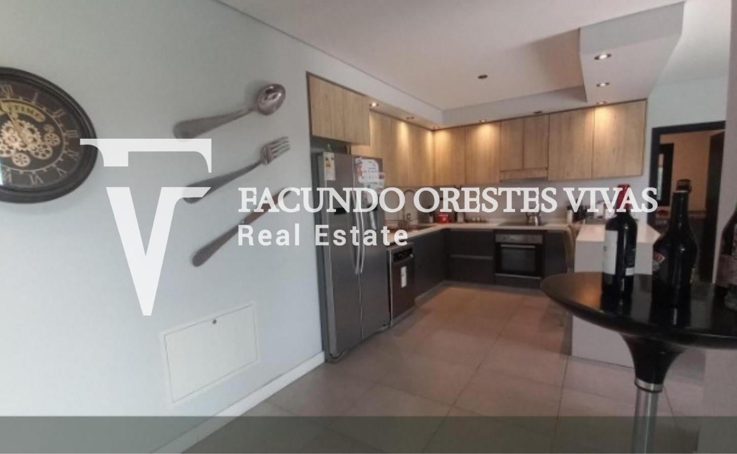 Foto de VENTA-CASA-SEIS AMBIENTES-PILETA-PARRILLA-VISTA AL LAGO-BARRIO, imagen 4