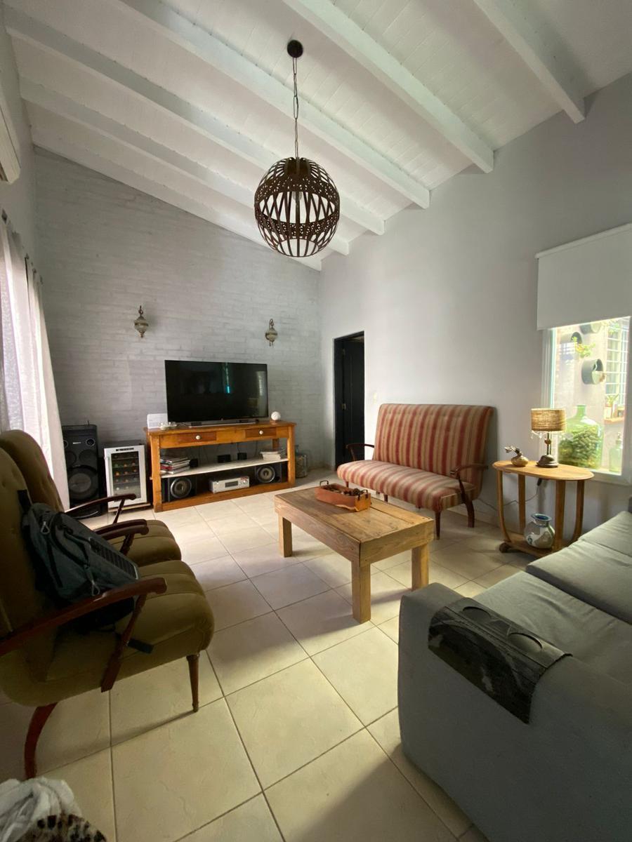 Casa - Unquillo - Tres Dorm. - Bº Residencial 5