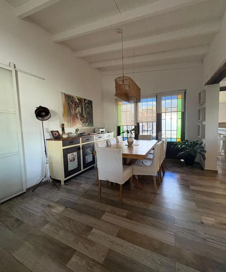 Casa Tres dormitorios con pileta - Unquillo 2