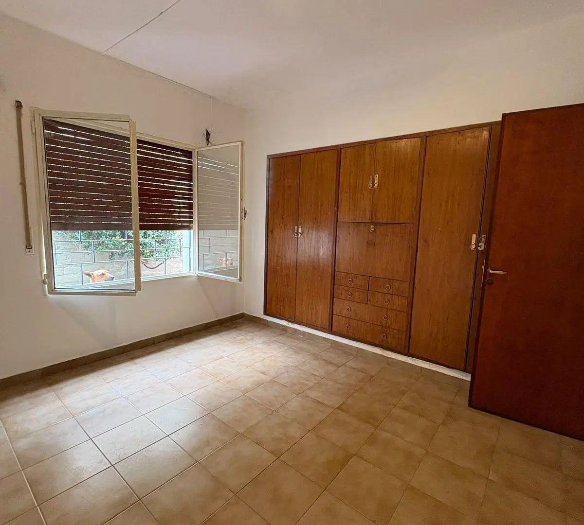 ALQUILER TRES DORMITORIOS - ZONA SANATORIO ALLENDE - TODO PLANTA BAJA 5