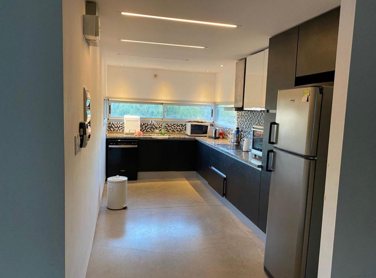 Foto de Casa - Tres dormitorios - Agua De Oro - Impecable, imagen 2