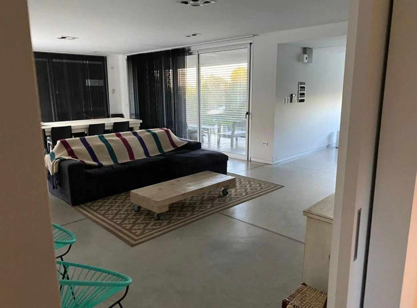 Casa - Tres dormitorios - Agua De Oro - Impecable 3
