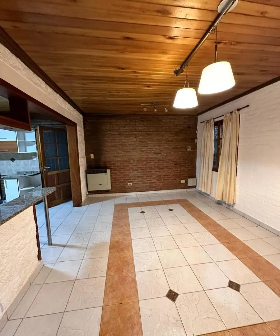 Casa Tres Dormitorios - con Pileta - Arguello 3
