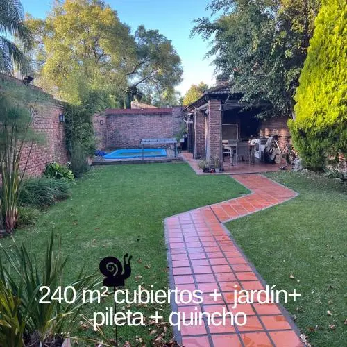 VENTA CHALET 5 AMB CON DEPENDENCIA, QUINCHO, PILETA, PARQUE, GARAGE PARA 2 AUTOS. 8