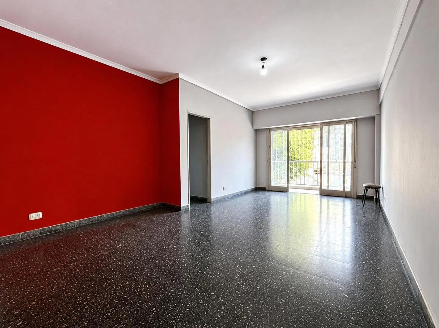 VENTA DEPTO 3 AMBIENTES CON BALCON , MUY BUENA DISTRIBUCIÓN Y EXCELENTE UBICACIÓN 2