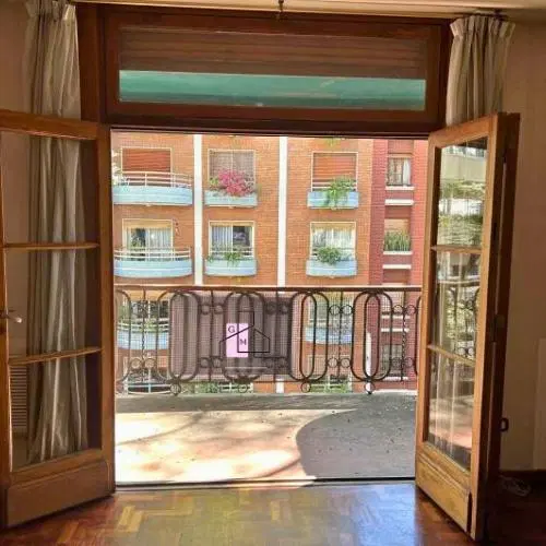 VENTA DEPTO 3 AMB MAS DEPENDENCIA 2 BAÑOS BALCON AL FRENTE, CABALLITO EXCELENTE UBICACIÓN 5