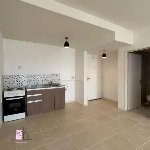 VENTA Monoambiente al frente con balcón – Apto credito– excelente estado, Parque Avellaneda 2