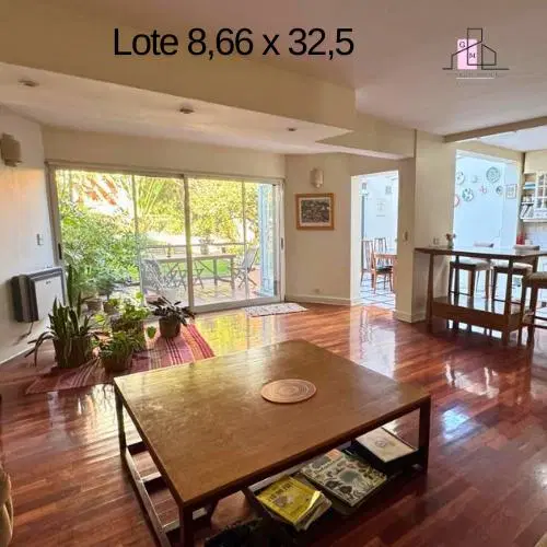 VENTA ESPECTACULAR CASA 8 AMB CON PILETA, PARQUE, PARRILLA, JARDIN DE INVIERNO, EXCELENTE UBICACION 2
