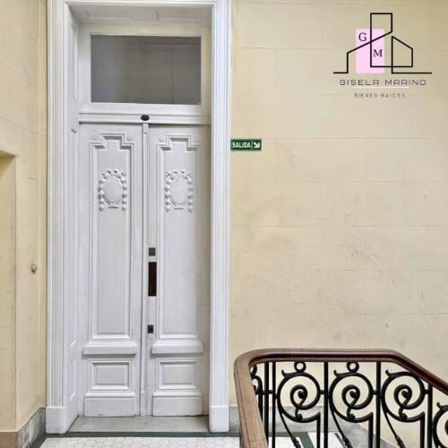 Foto de VENTA DEPTO 4 AMB, 2 baños, detalles arquitectonicos SAN TELMO, imagen 2