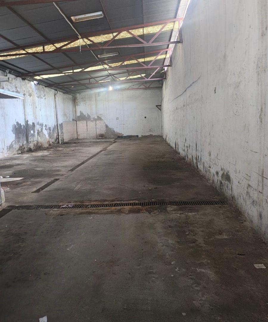 Foto de VENTA EN BLOCK GALPÓN/DEPOSITO + 2 PH DE 2 Y 3 AMB CON ENTRADA, imagen 1