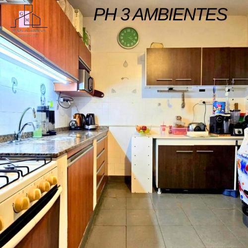 Foto de Venta PH 3 AMB CON PATIO , QUINCHO CON PARRILLA SIN EXPENSAS EN VILLA, imagen 1