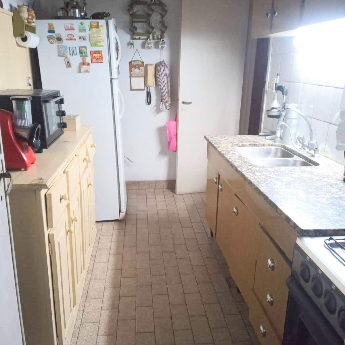 Venta Departamento Tres Dorm. 2