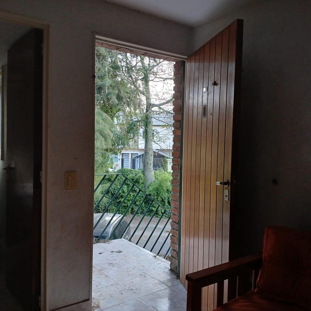 Piso de Cuatro Dorm., Los Hornos, Pcia. Buenos Aires 4