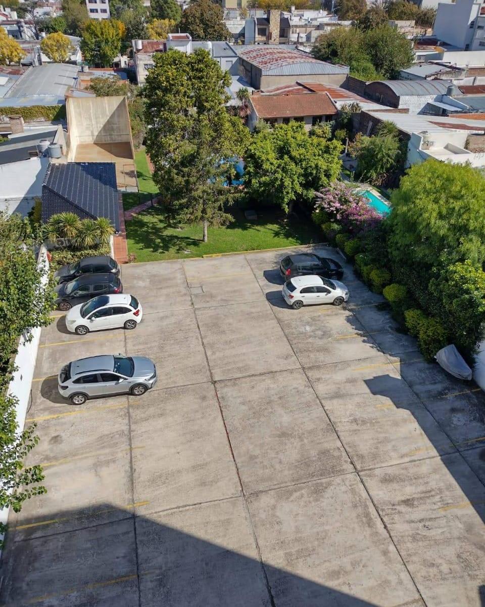 Departamento con Parque y Pileta, La Plata, Buenos Aires, Argentina 2