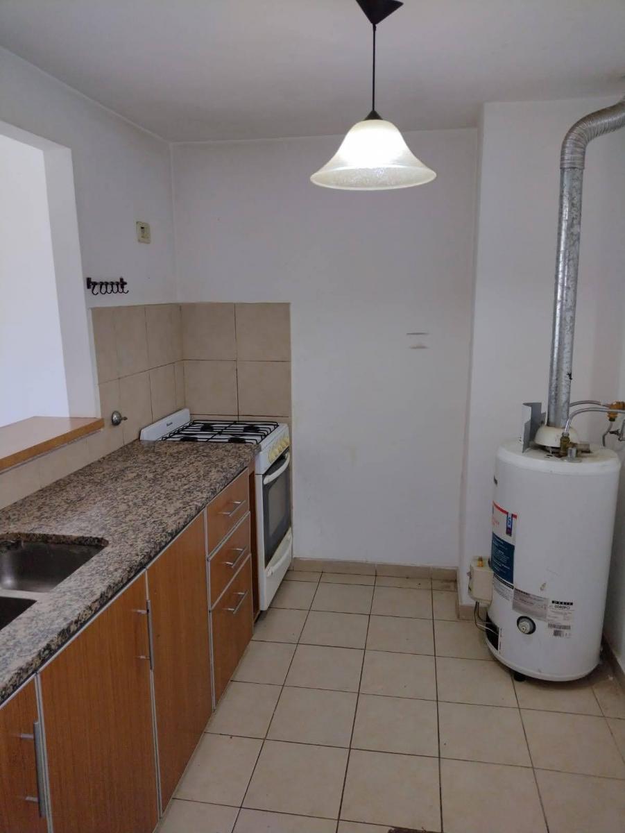 Departamento con Parque y Pileta, La Plata, Buenos Aires, Argentina 1