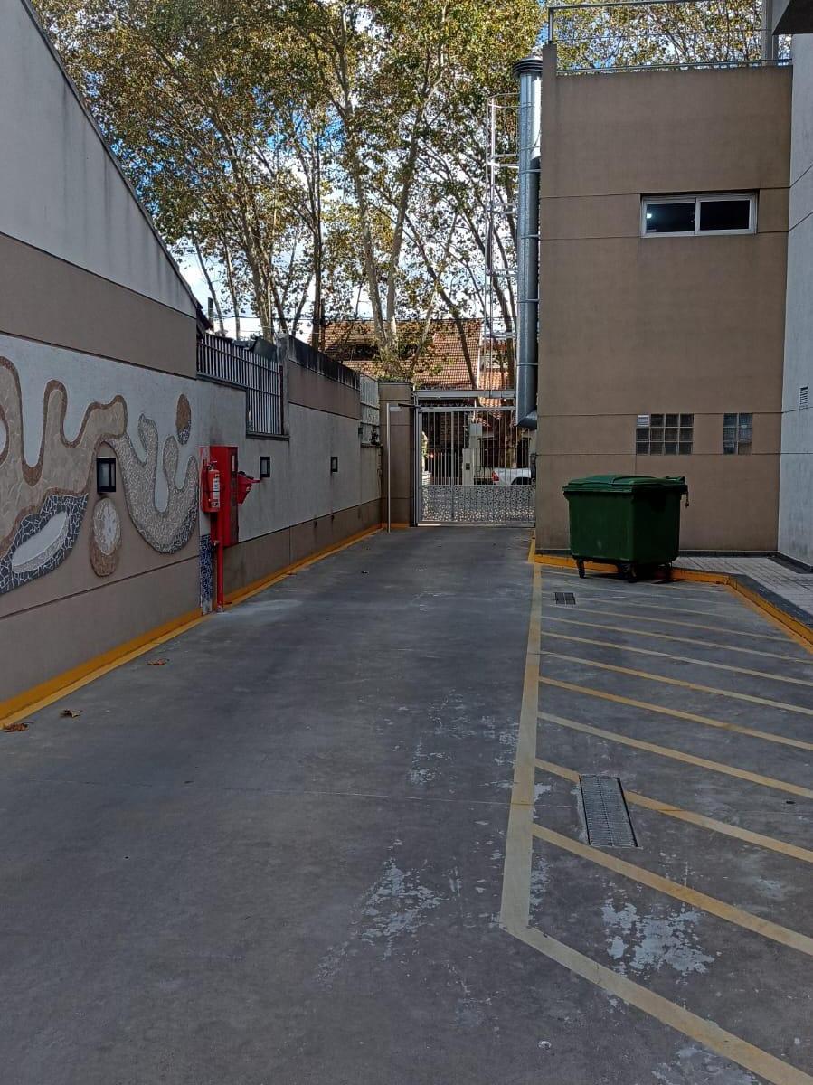 Cochera en Edificio España 2850 4