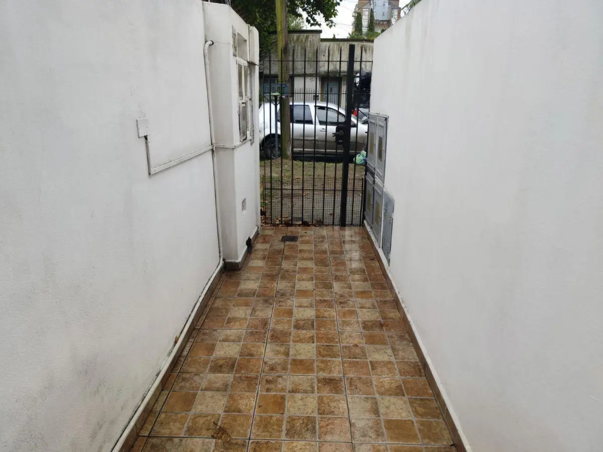 Departamento de 60 m² con 1 dormitorio en alquiler en Florencio Varela 2