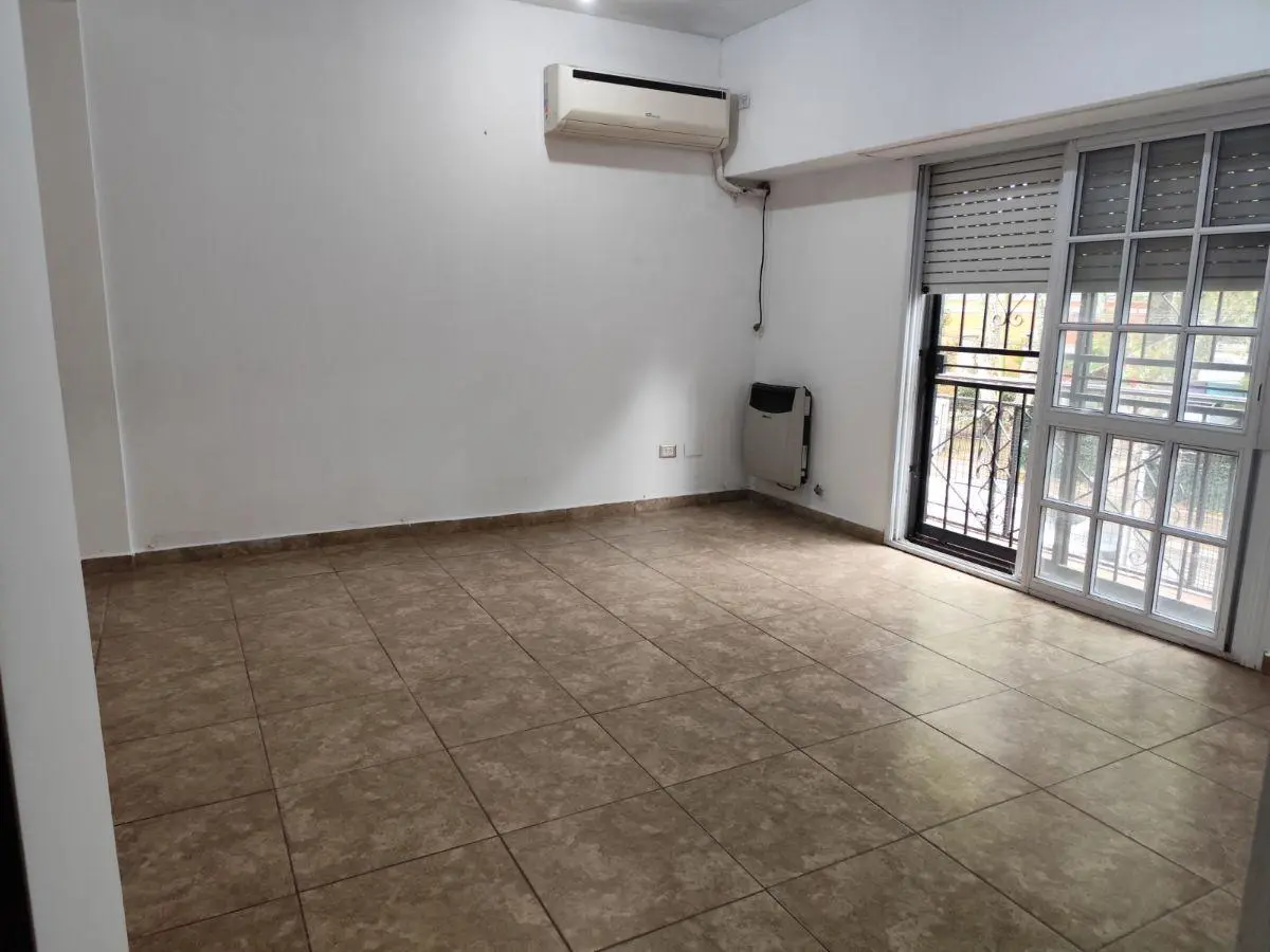 Departamento de 60 m² con 1 dormitorio en alquiler en Florencio Varela 5