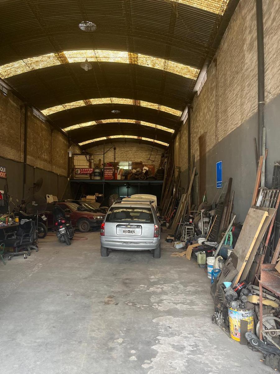 Excepcional Galpon en Dock Sud con Dos Departamentos Se Vende en Block 1