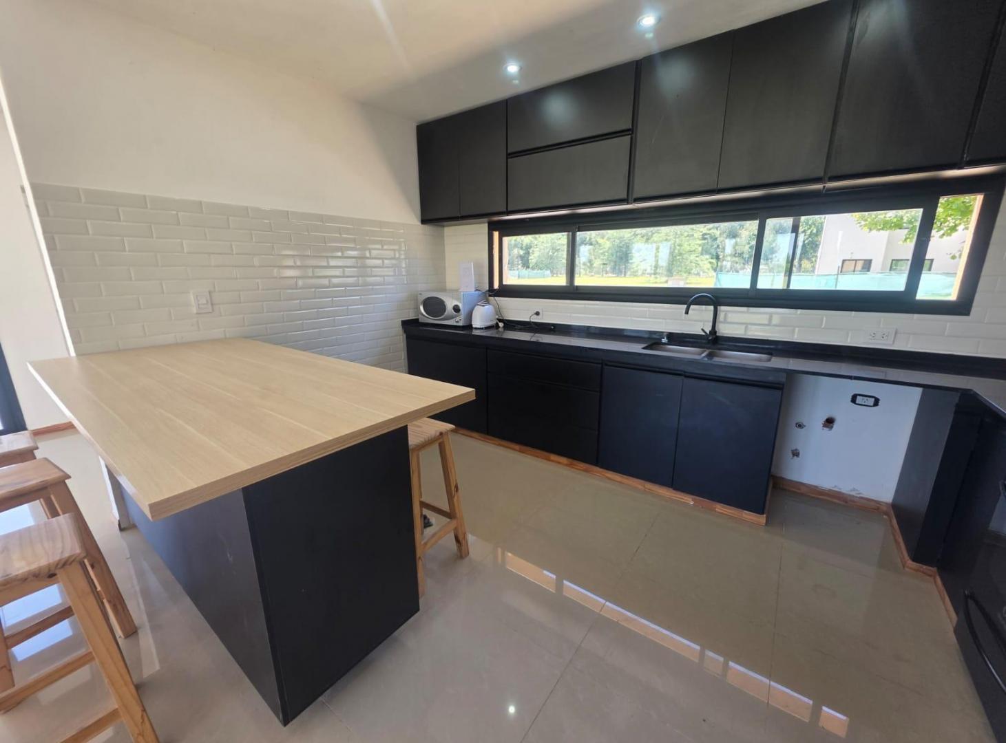 Foto de Venta Casa 5 ambientes en Area 60 Barrio la Reserva en una sola planta, imagen 3