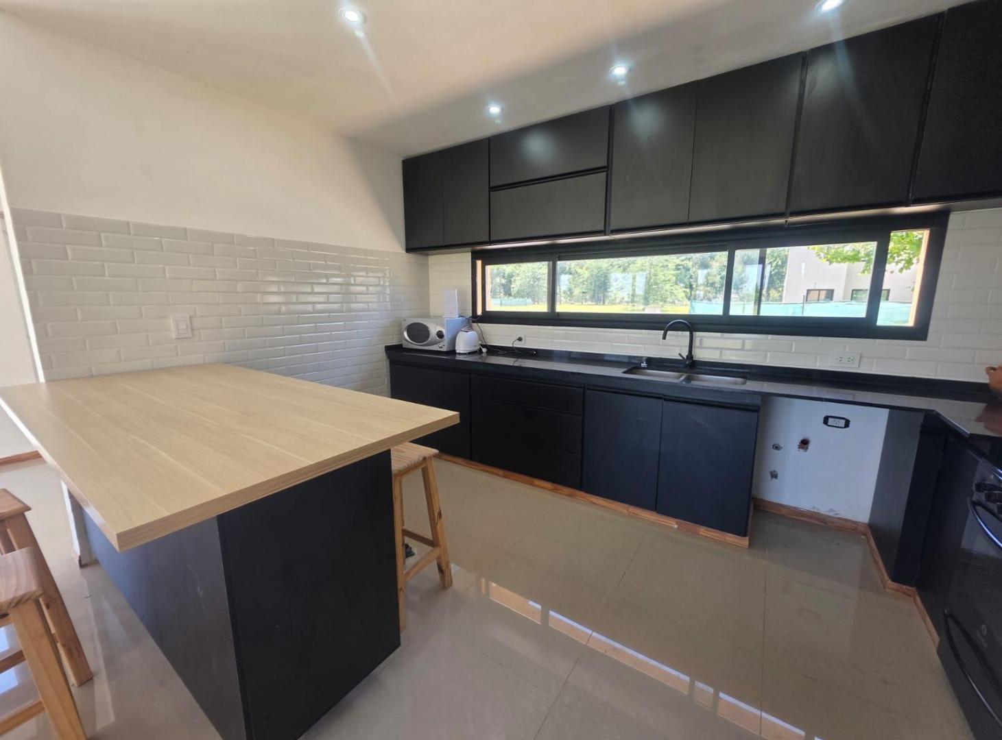 Foto de Venta Casa 5 ambientes en Area 60 Barrio la Reserva en una sola planta, imagen 4