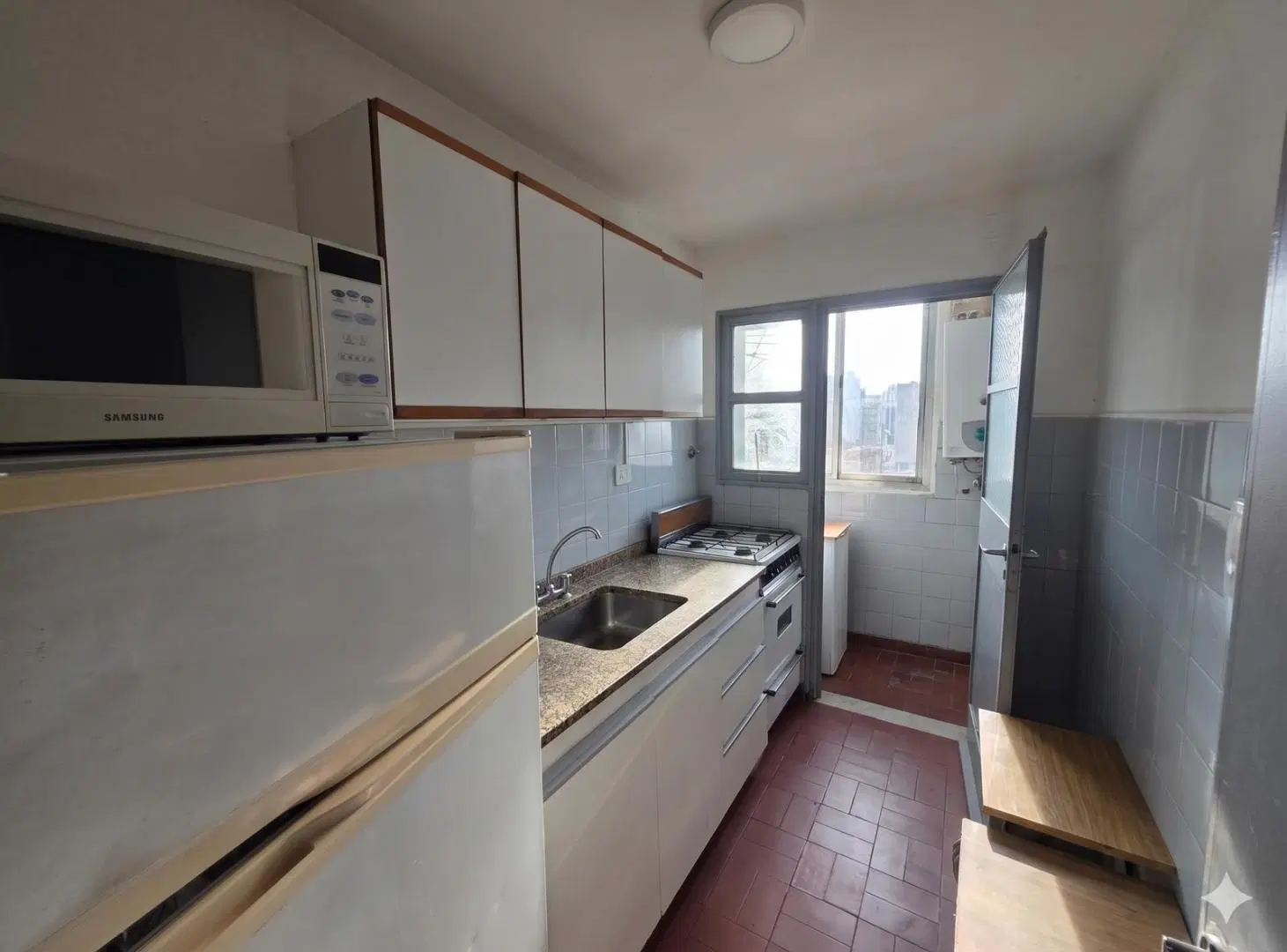 Departamento Venta 2 ambientes piso alto avellaneda 5