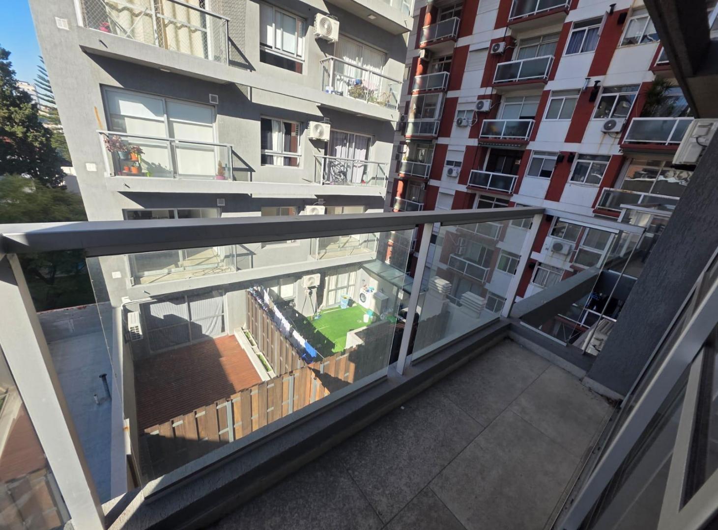 Venta Departamento en Avellaneda Monoambiente con Balcon
