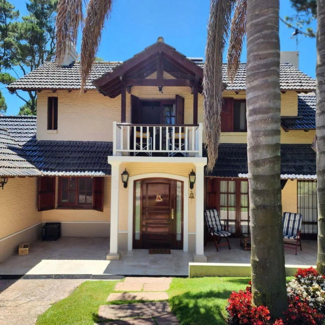 Casa 5 ambientes. | De La Retama al 700 2