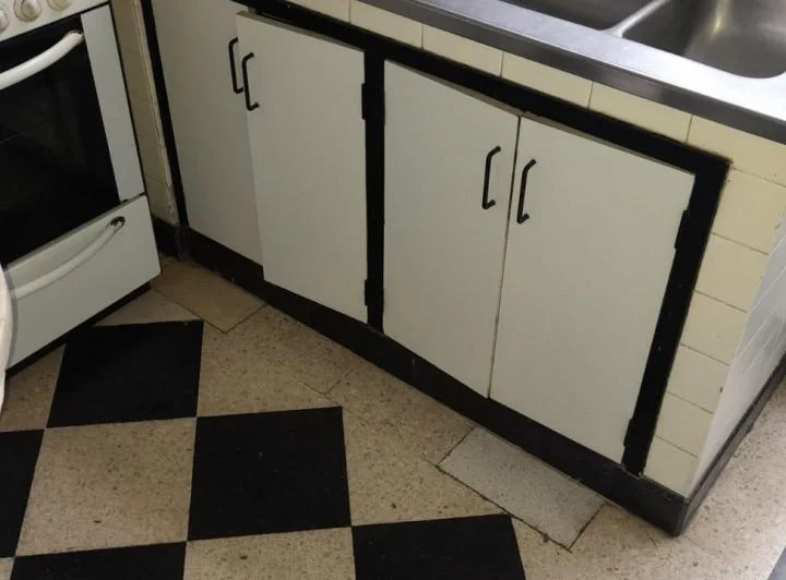 Departamento 43 y 7 al frente, liv com, coc-com, 3 dormitorios, baños, terraza. 2