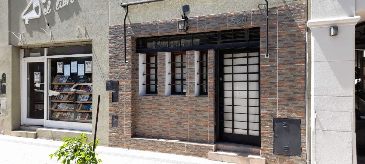 Departamento 43 y 5 planta baja frente, 3 dormitorios, amoblado, sin expensas.-