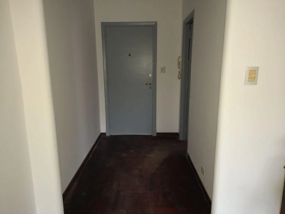 Foto de Departamento 12 y 55 al frente semipiso, 2 dormitorios, placares, balcon, escritorio, luminoso., imagen 1