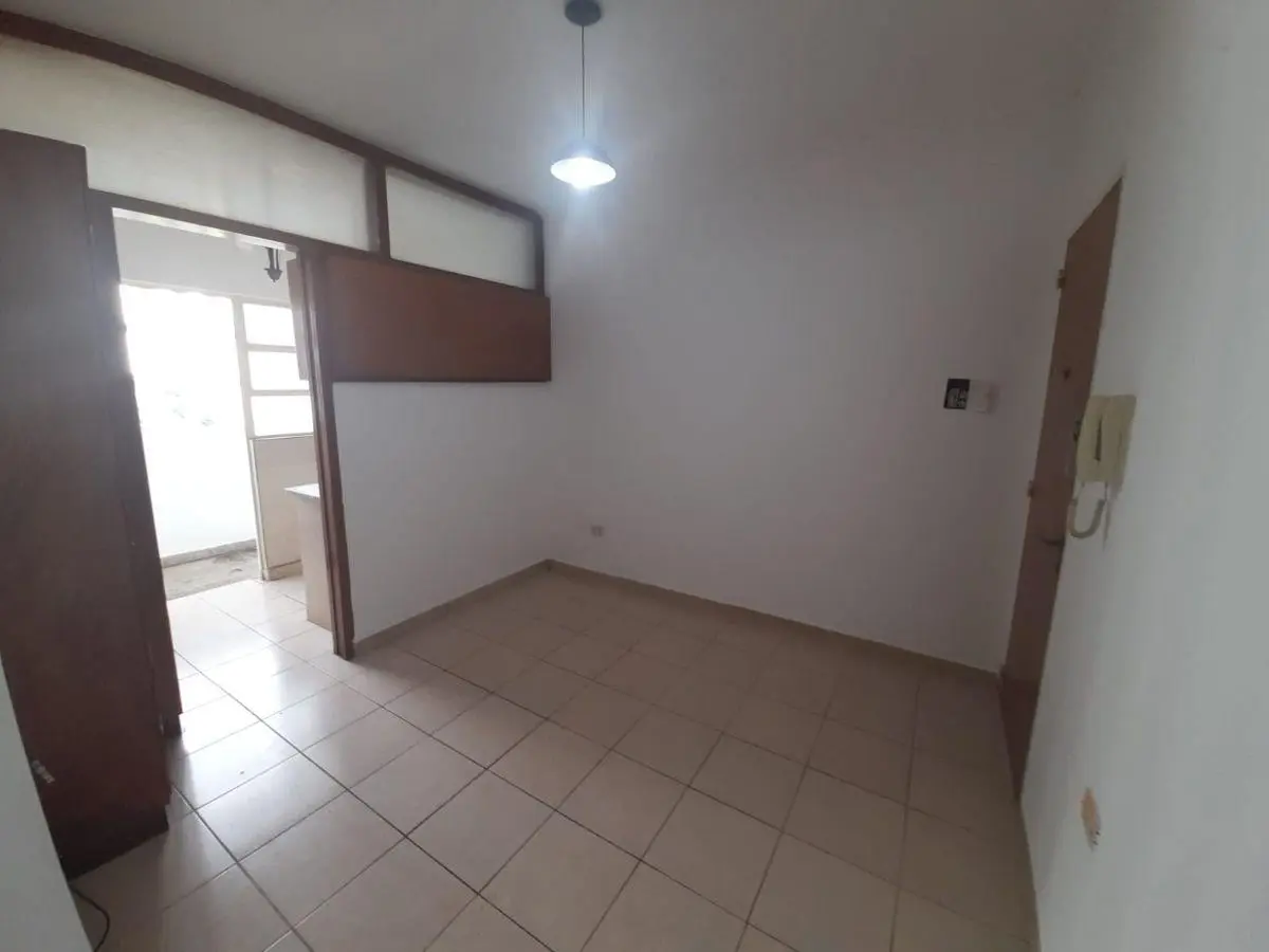 Departamento 46 y 15 en alquiler Living comedor, cocina, lavadero, 1 dormitorio con placard. 1