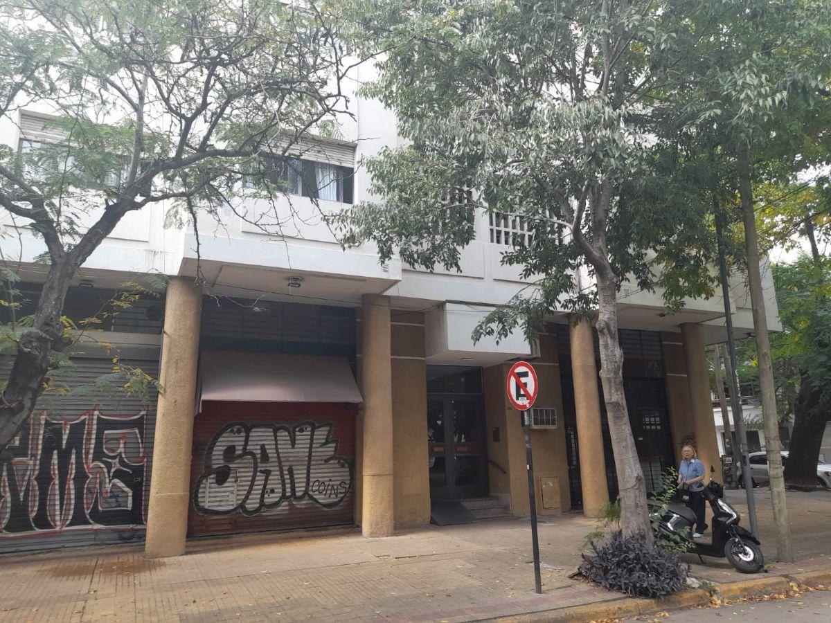 Departamento 46 y 15 en alquiler Living comedor, cocina, lavadero, 1 dormitorio con placard.