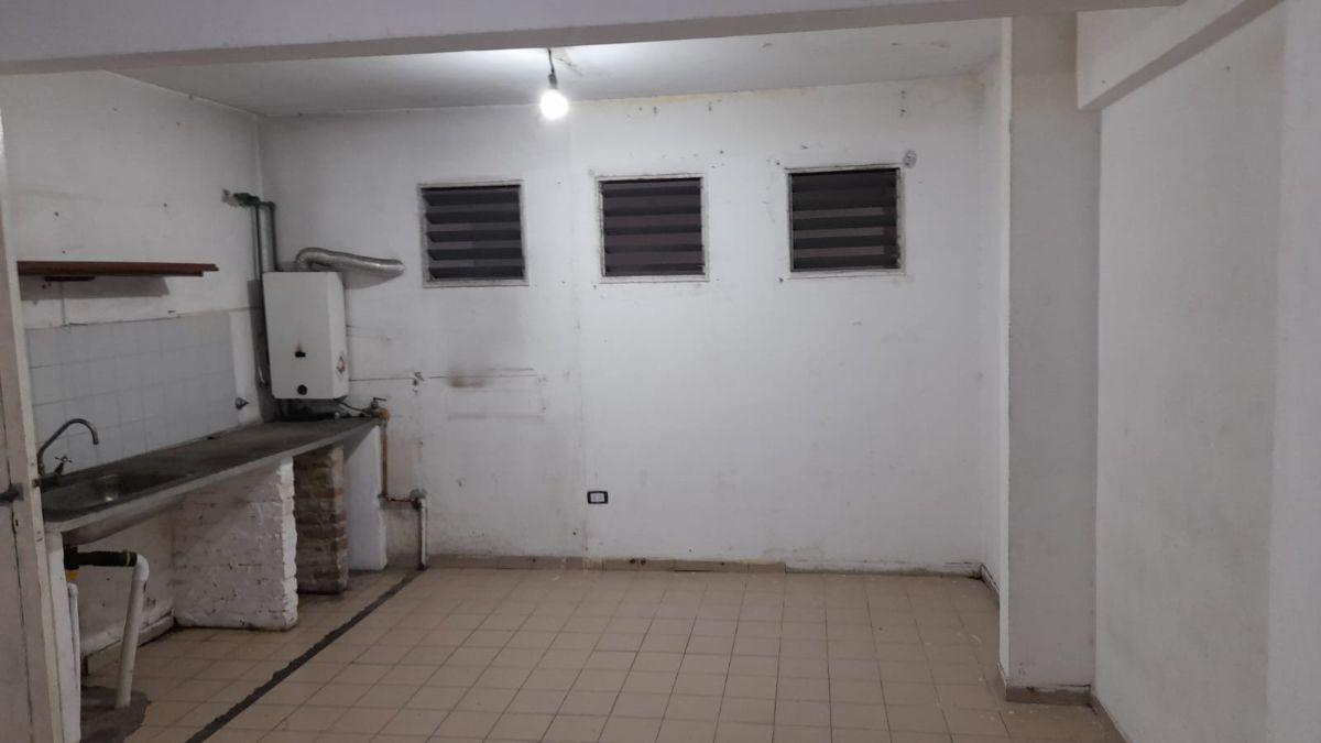 Foto de Local comercial 56 y 7 alquiler, 2 plantas, superficie 85 m² mide 3 m, imagen 3