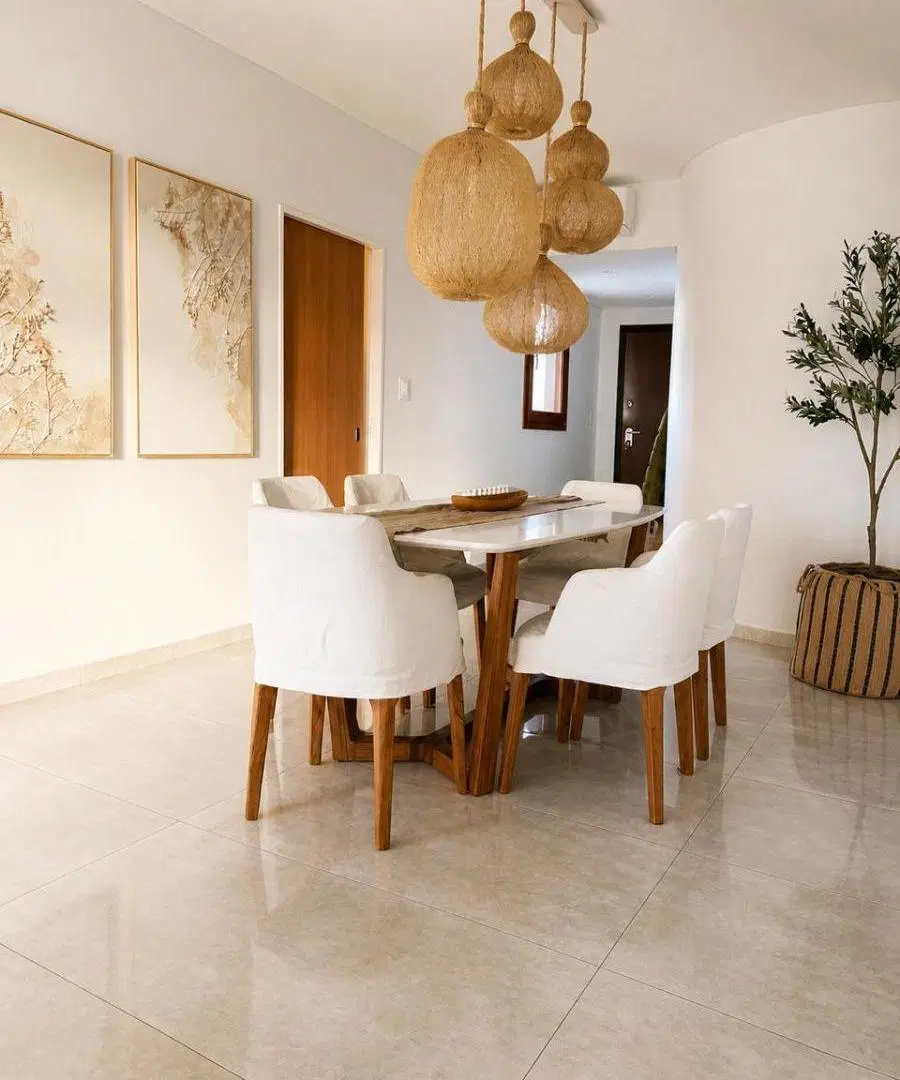 Departamento, categoría 44 y 12 Living comedor, cocina comedor, 2 dormitorios (1 suite), cochera 5