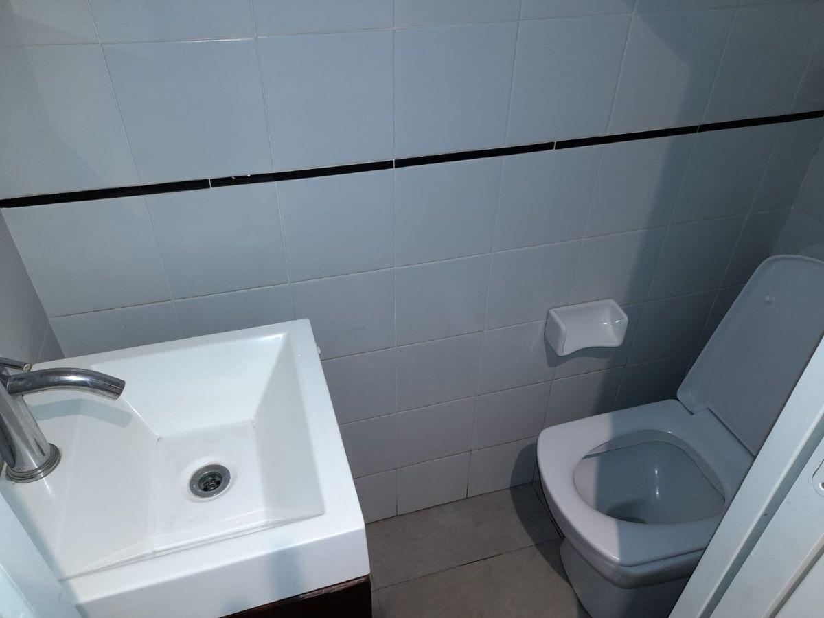 Foto de Casa categoría 19y64 en alquiler La Plata Living comedor, 2 baños, imagen 5
