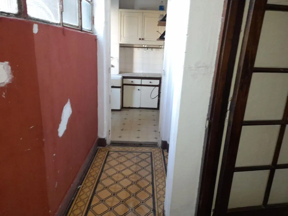 Departamento 46 y 4 living comedor, 3 dormitorios, placares, cocina, lavadero, baño toilete, estudio 2