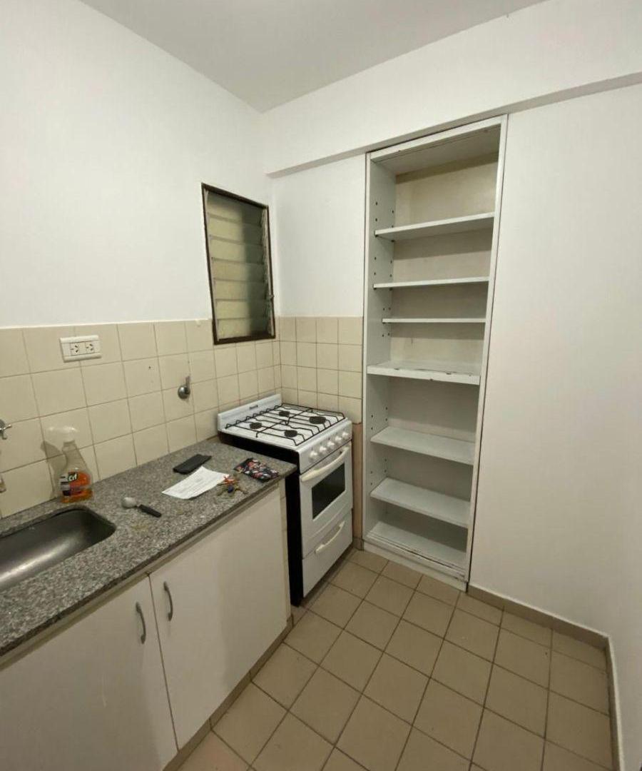 Foto de Departamento 56 y 7 Living comedor, cocina, baño, dormitorio con, imagen 1