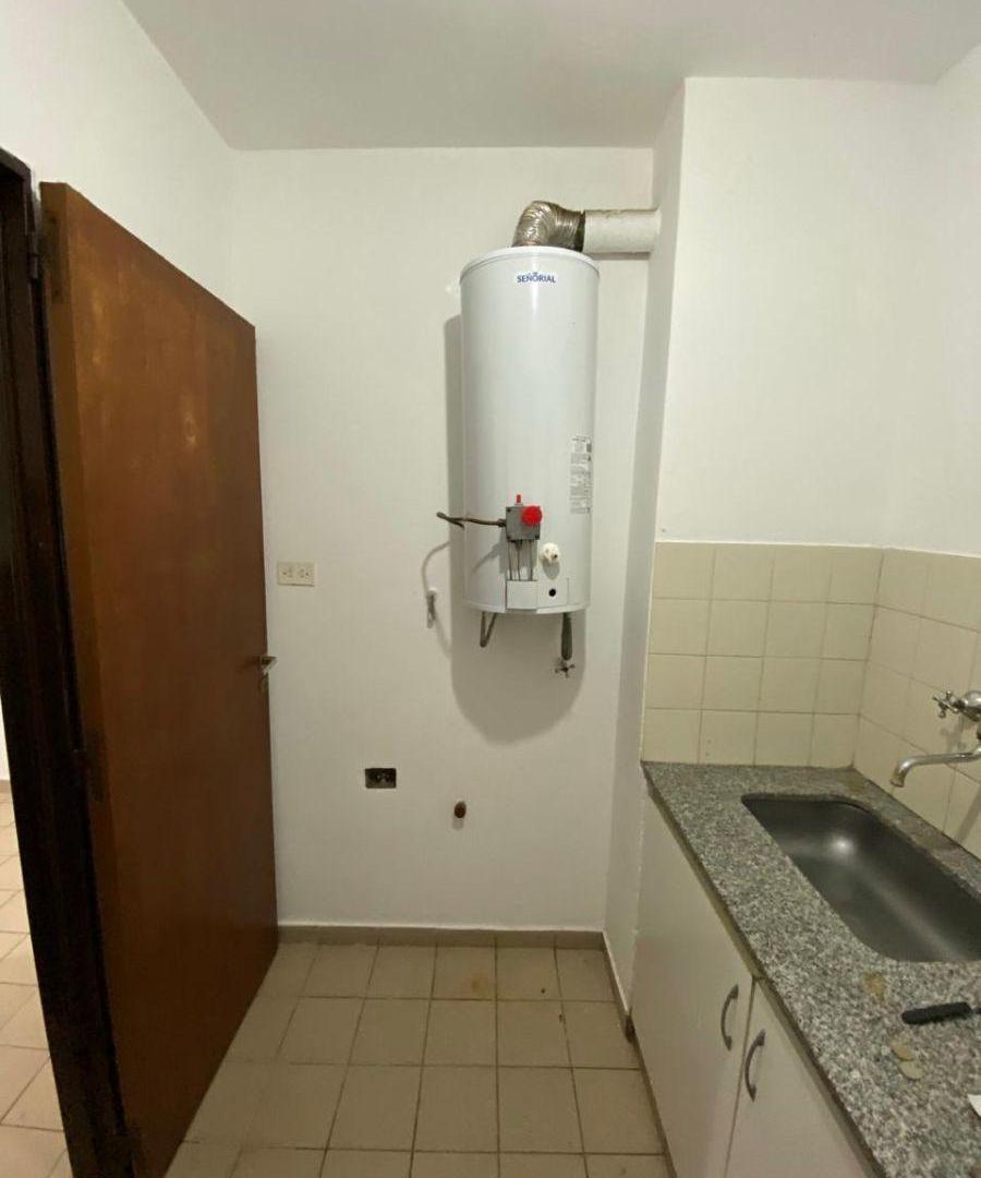 Foto de Departamento 56 y 7 Living comedor, cocina, baño, dormitorio con, imagen 4