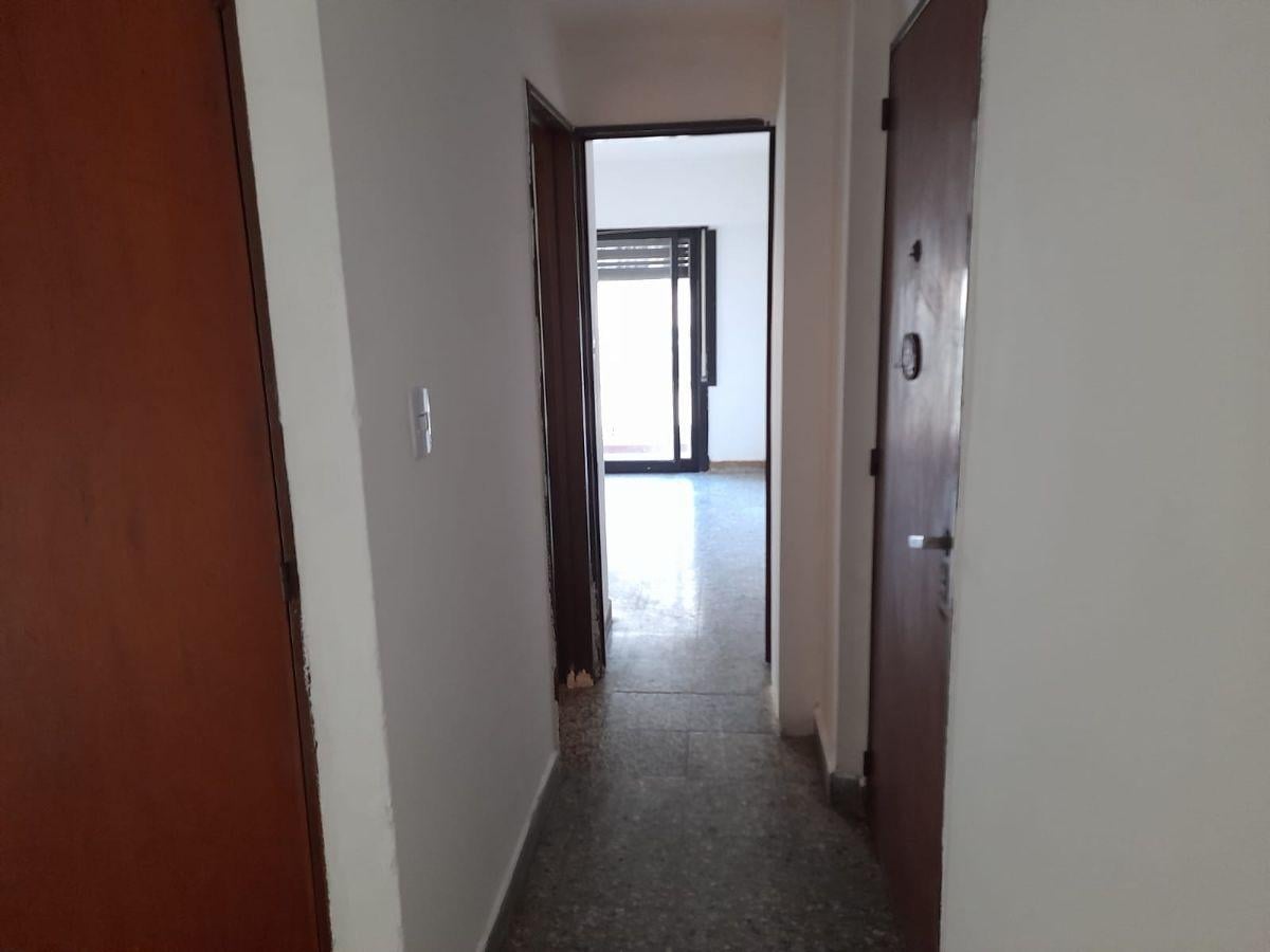 Foto de Departamento 45 y 6 living comedor, cocina, baño con bañera, imagen 5