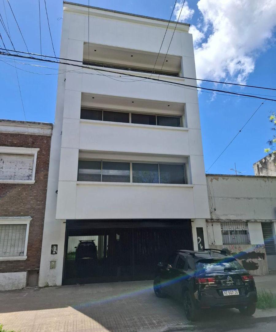 Foto de Edificio en block 6 y 43 PB Cocheras, Oficina, Pisos 123,,Dto. 2, imagen 1