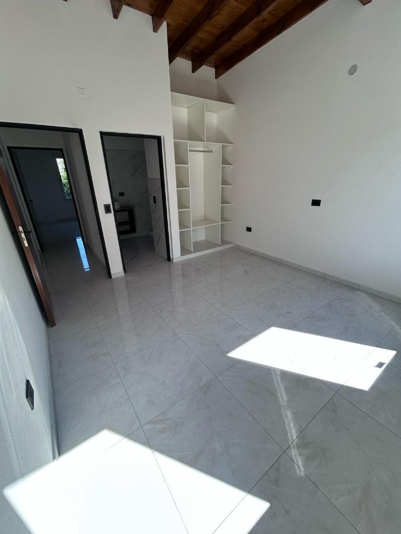 Venta Casa Sola en Lote - a Estrenar! 2