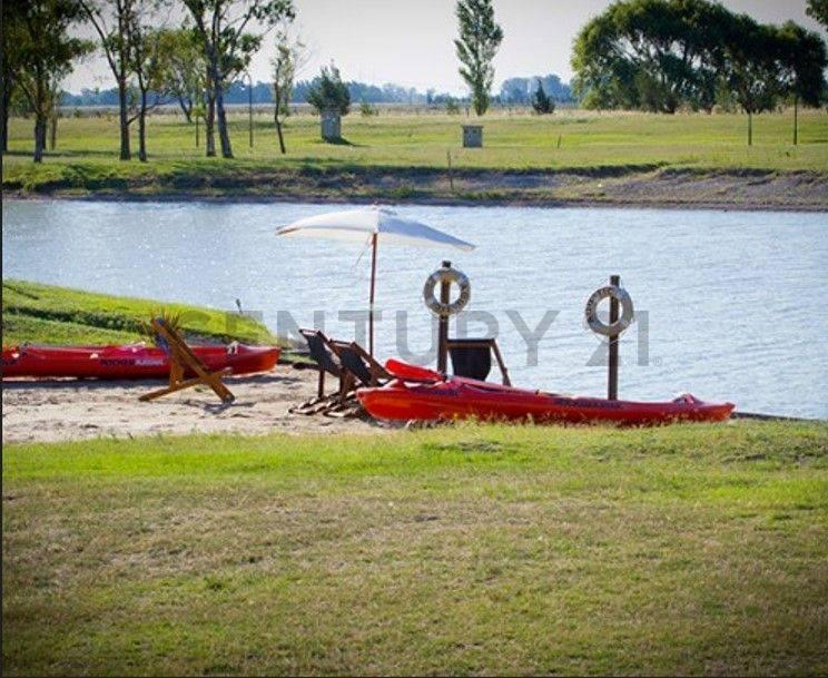 Venta de Lote en Area 60 Coronel Brandsencon un Ingreso Directo y Cómodo Desde La Autovía Sobre. 1