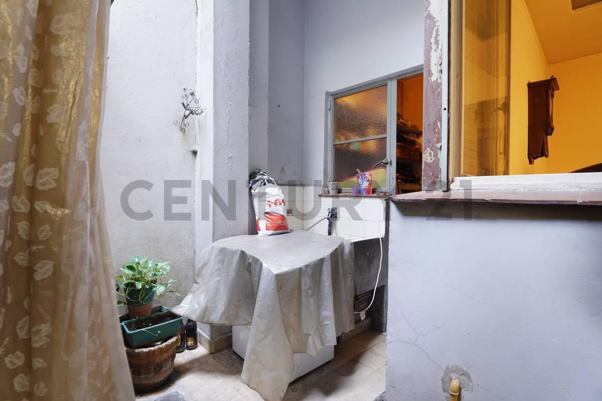 ¡Oportunidad en Barracas! Departamento con Encanto y Gran Potencial 5